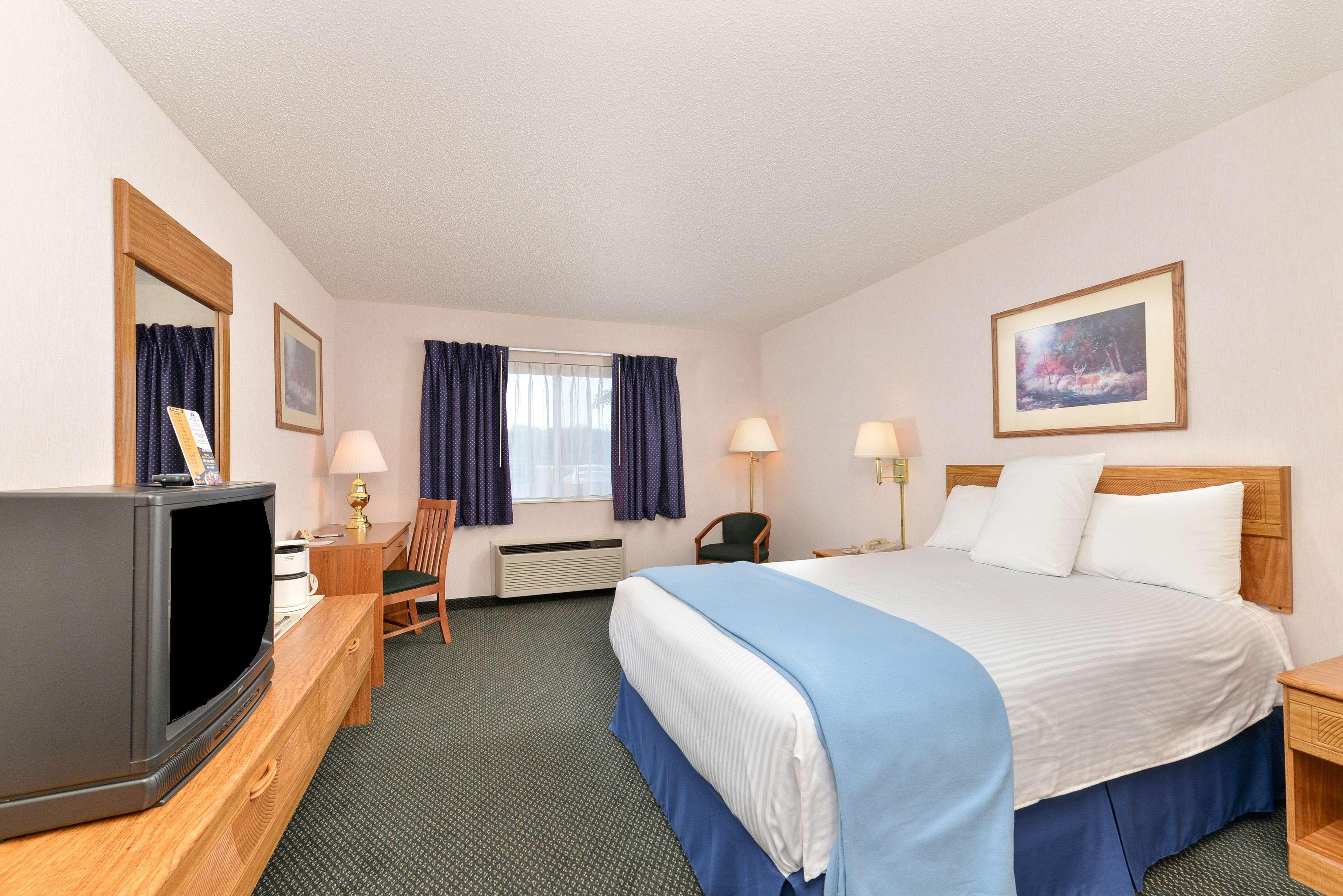 Americas Value & - Tahquamenon Country Newberry
