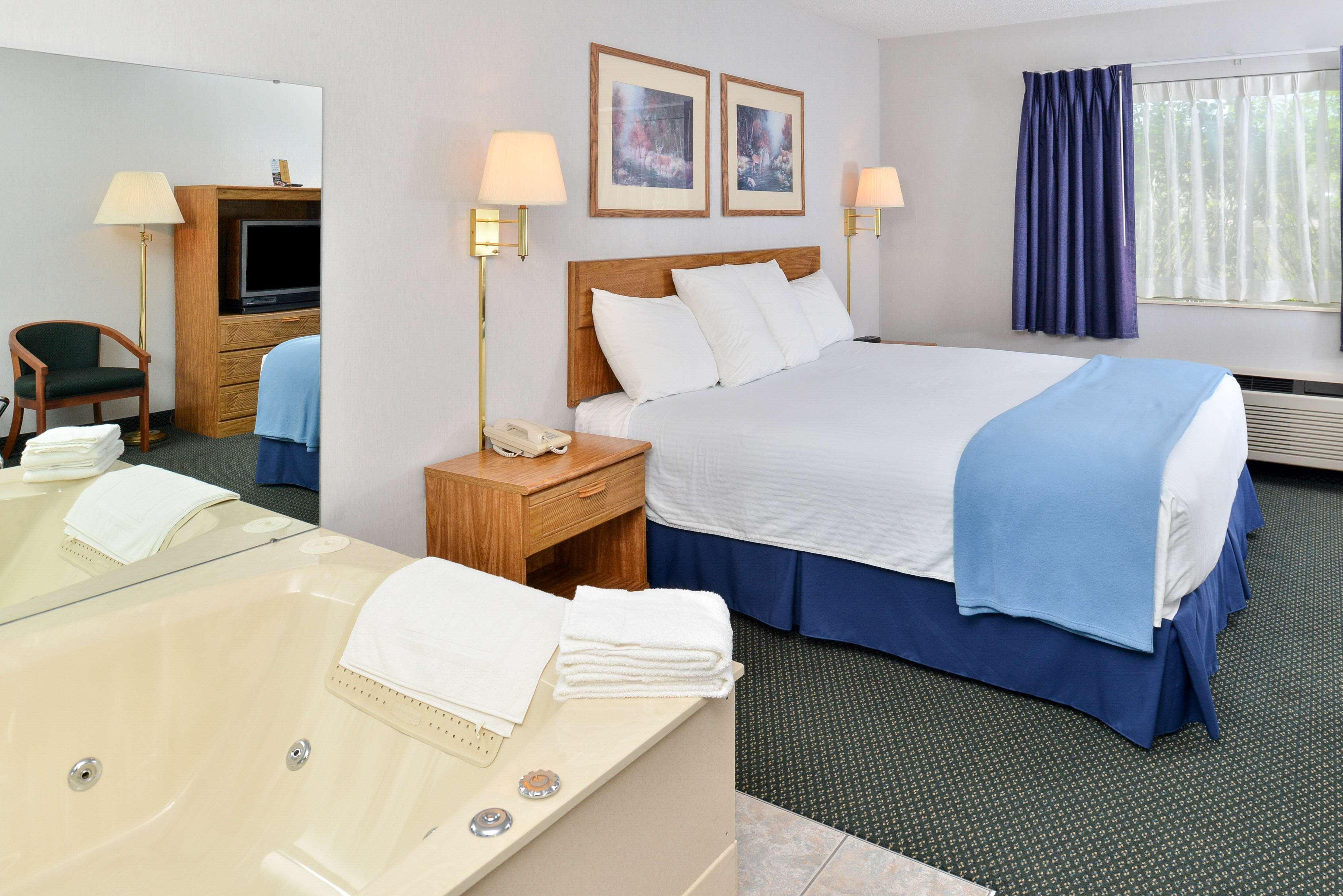 Hotel Americas Value & - Tahquamenon Country Newberry