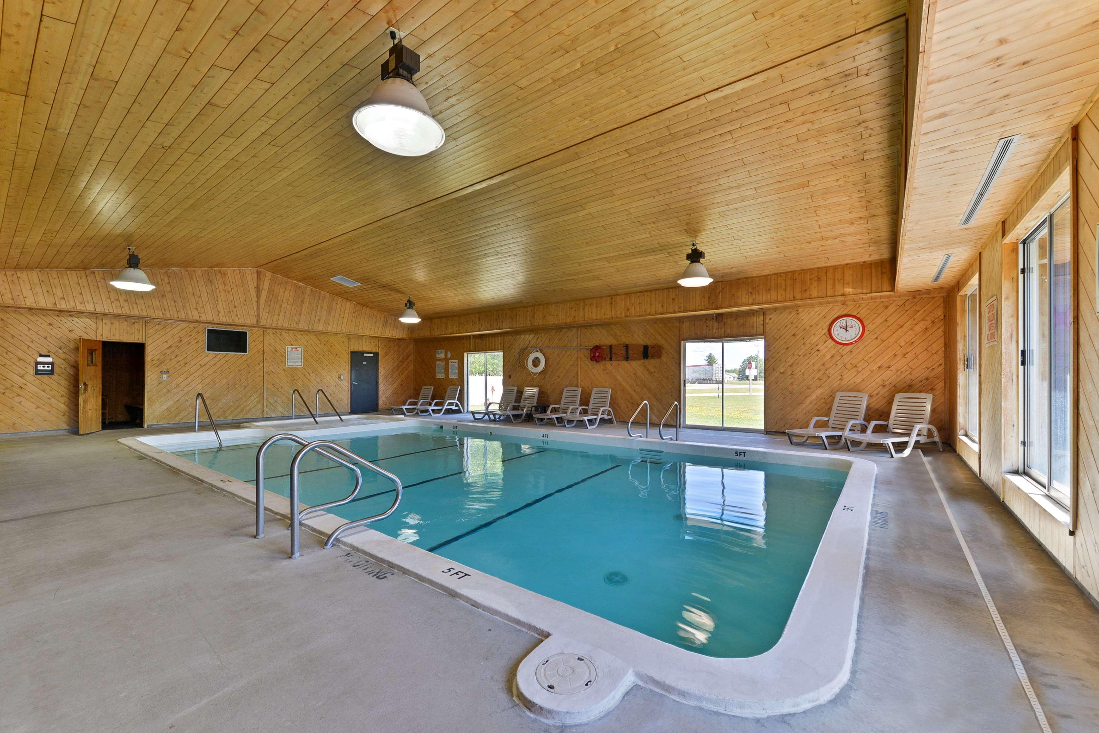 Americas Value & - Tahquamenon Country Hotel 2*
