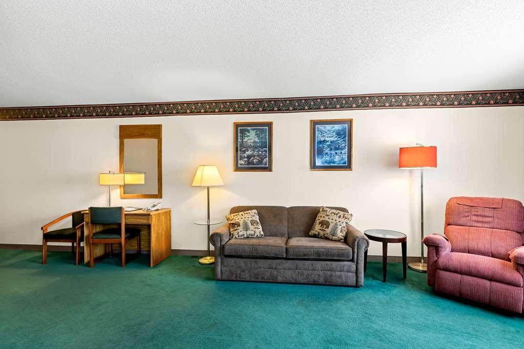 Americas Value & - Tahquamenon Country Newberry