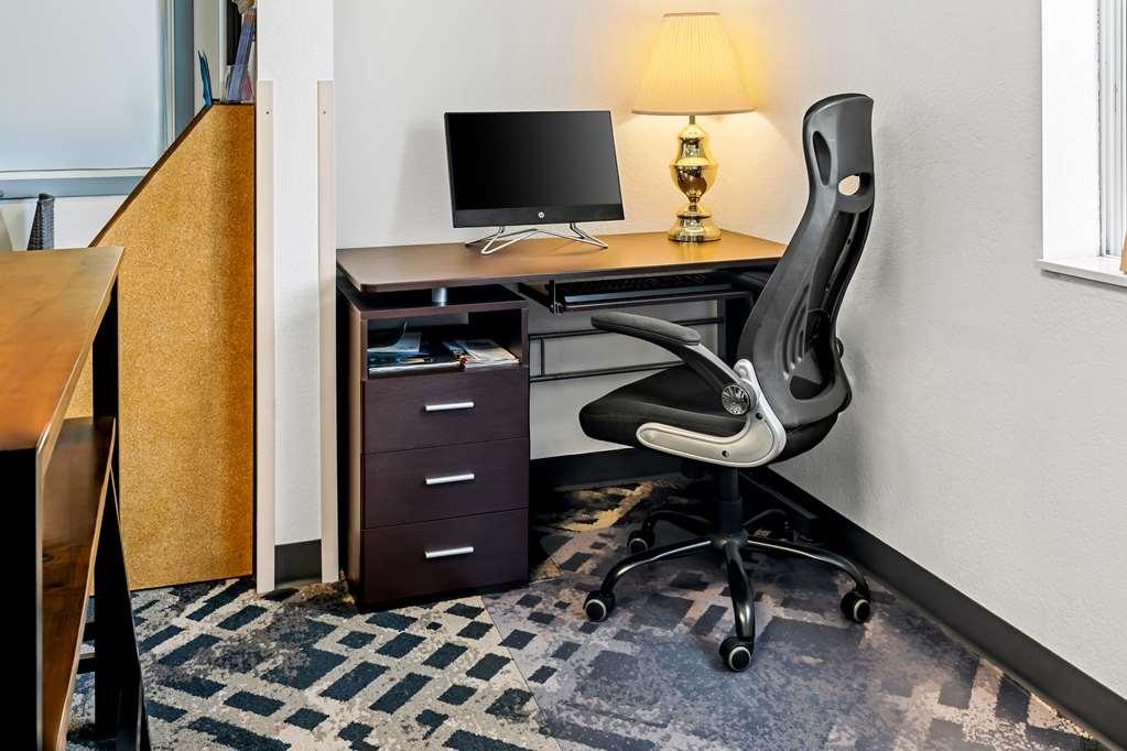 Hotel Americas Value & - Tahquamenon Country Newberry