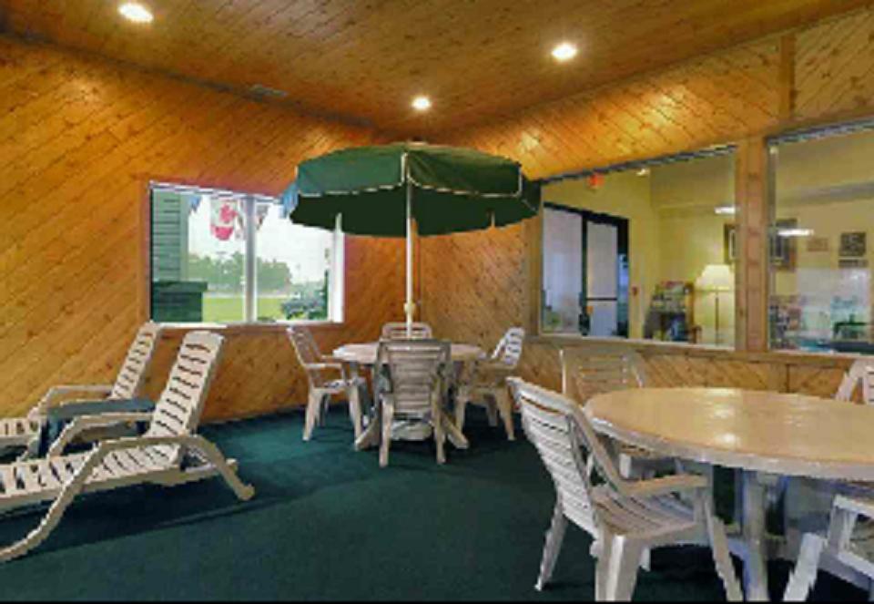 Americas Value & - Tahquamenon Country Newberry